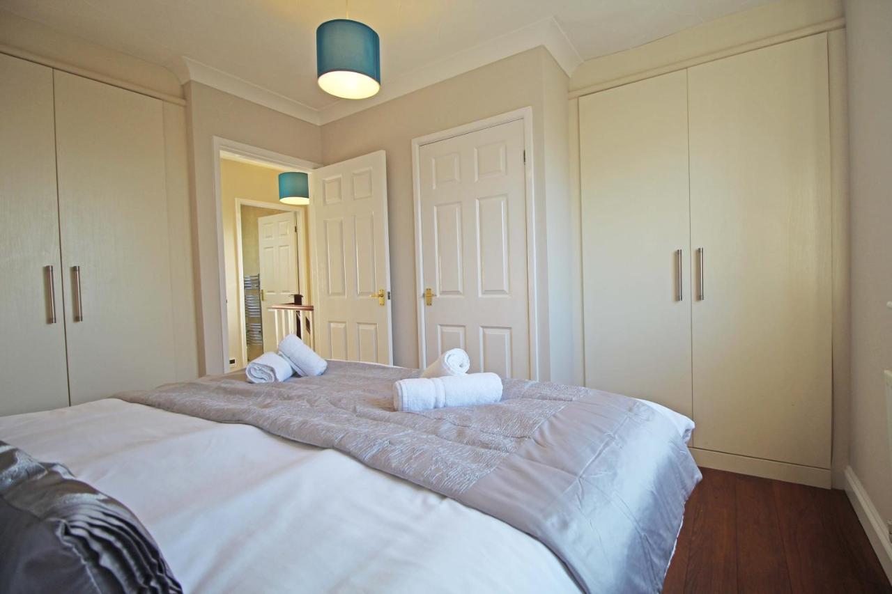 The Barwoods - Modern Spacious Home In Chester - Parking מראה חיצוני תמונה
